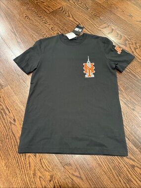 New Era Black Short-Sleeve Tee with Orange NY Mets Logo